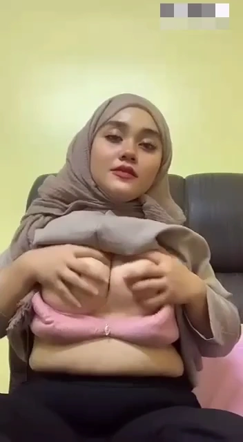 Ekspresi Sange Cewek Hijab Tobrut bokep video