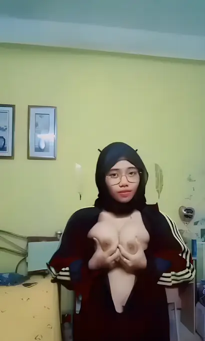 Hijab Neni Tobrut Colmek bokep video